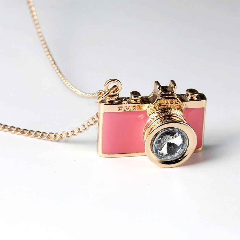 VINTAGE CAMERA NECKLACE