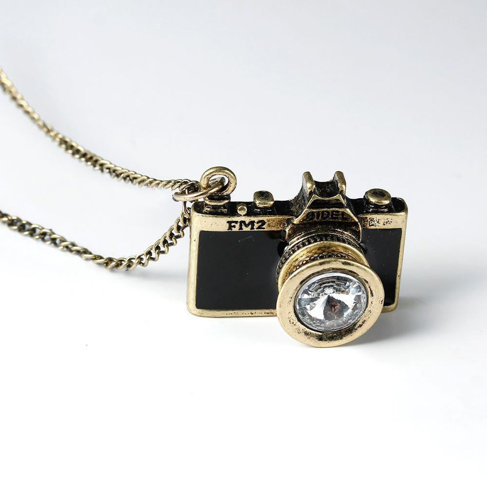 VINTAGE CAMERA NECKLACE
