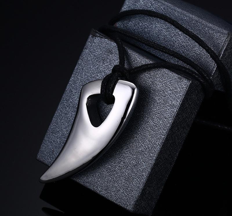 Bull Horn Design Necklace