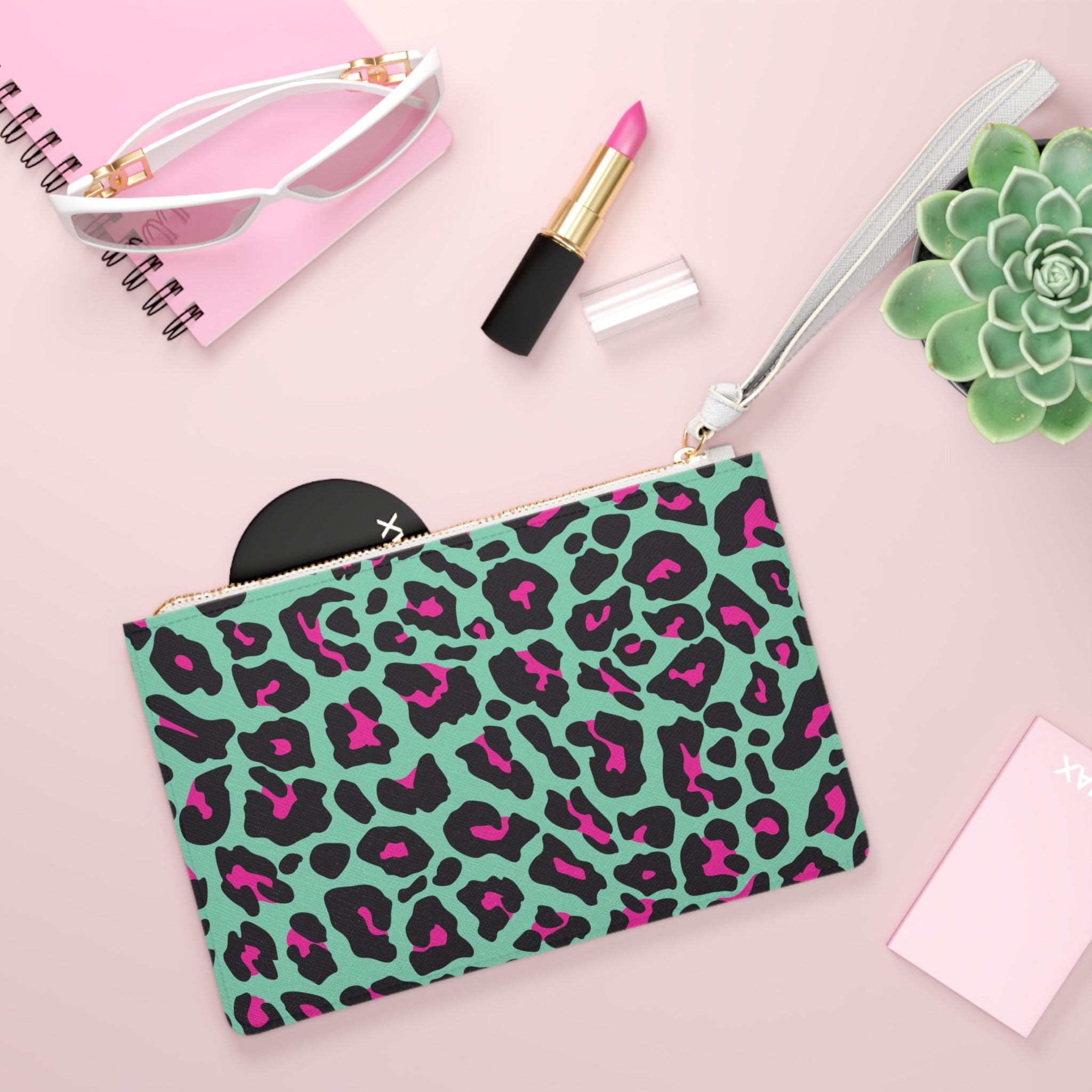 Green And Pink Leopard Print Clutch Bag - Valentines Gift, Cute Design,  Women Wallet Wristlet Clutch, Purses for Women Wristlet, Handbags Small Wallet Purses, Ladies Gifts